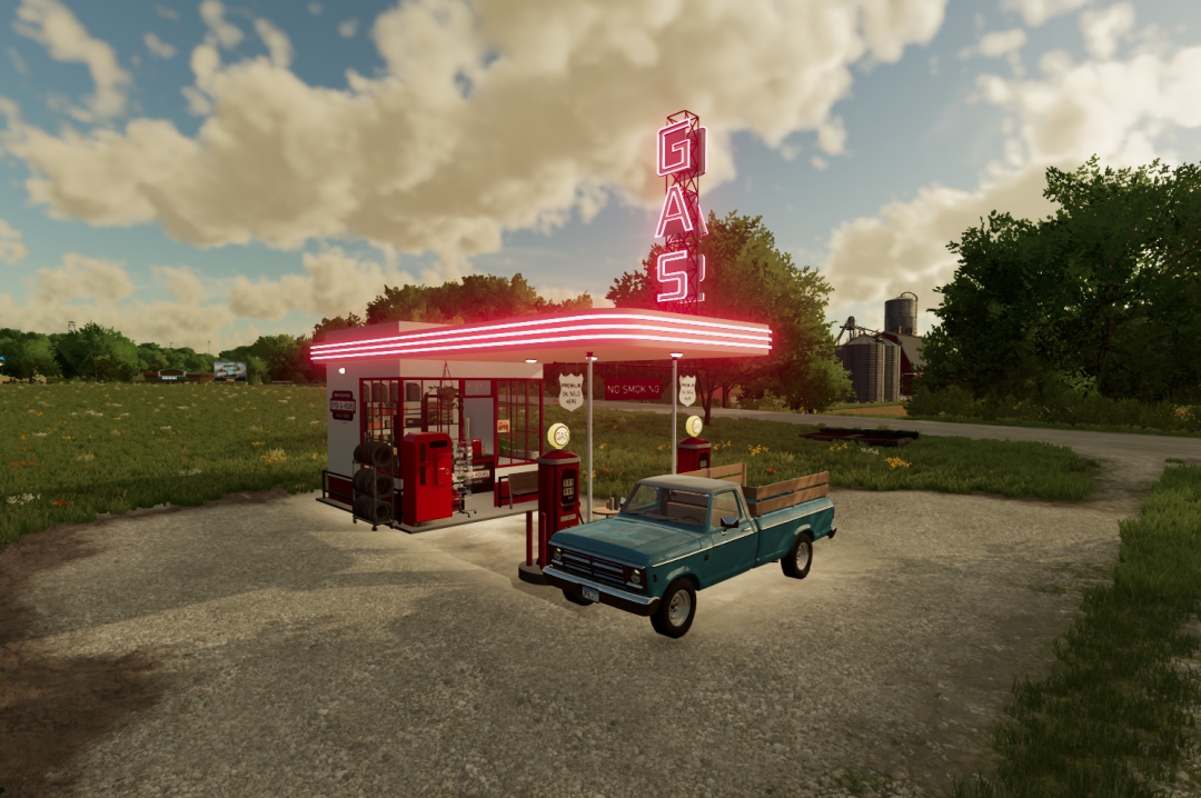 Old Retro Gas Station -  FS22 - By OKUSEDMODS