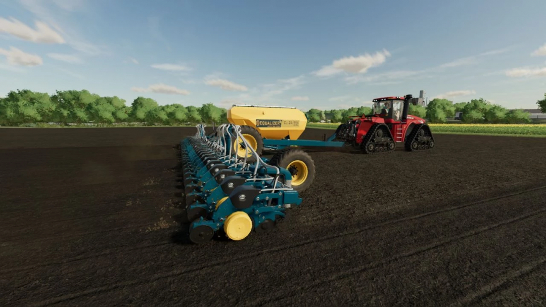 Lemken Equalizer CII 24/914 Ultra en FS22, acoplado a un tractor rojo, trabajando en un campo bajo un cielo despejado.