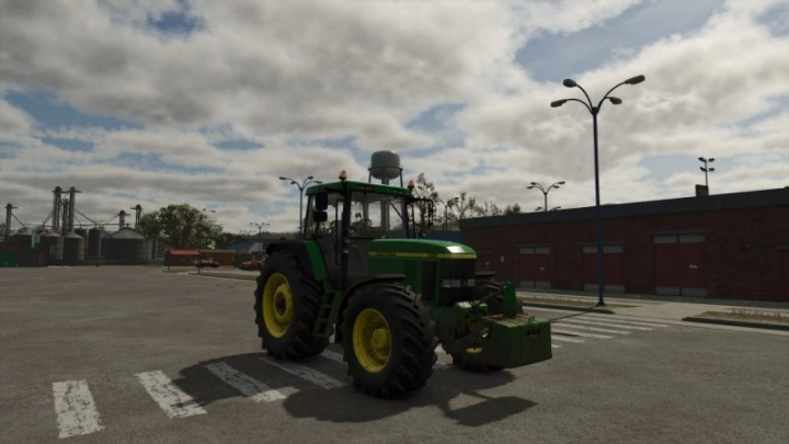 fs25-mods,  John Deere 7810 tractor on a street in FS25, showcasing edit sounds mod.