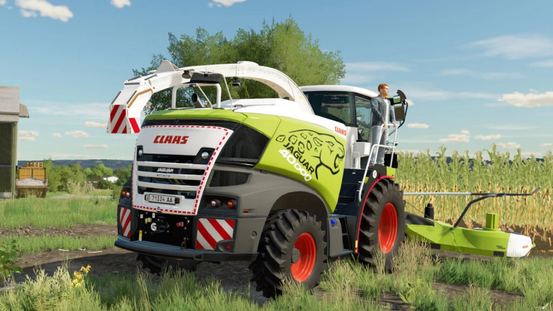 Mod CLAAS JAGUAR 980-930 in FS22, raccolta in campo di mais sotto cieli limpidi.