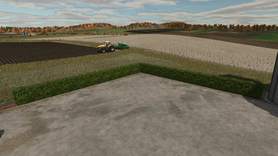 FS25 mods: Placeable Hedges v1.0.0.0 mod showing green hedges surrounding a concrete area, with fields and a tractor in the background.