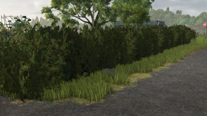 fs25-mods,  Scenic view of a green hedge and pathway in FS25 British Farm Pack mod.