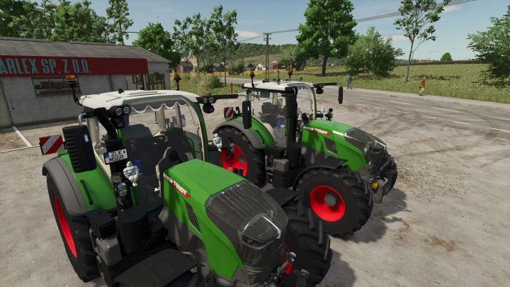 fs25-mods,  FS25 mods : Deux tracteurs Fendt 700 garés dans Farming Simulator 25, présentant la version Edit v1.1.0.0.