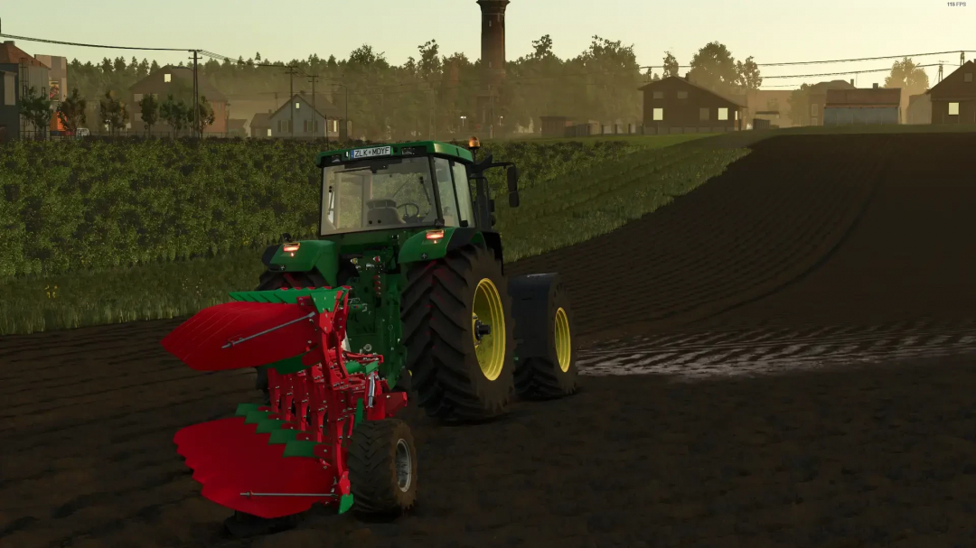 Tractor John Deere 7810 con arado rojo en escena de mod FS25