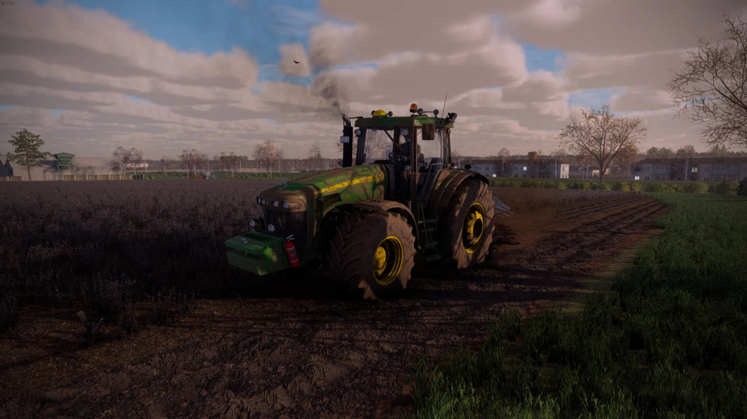 FS22-Mod zeigt einen Traktor auf einem schlammigen Feld mit Reshade Preset von S1mppyy v1.0.0.0. Verbesserte Grafik in Farming Simulator 22.