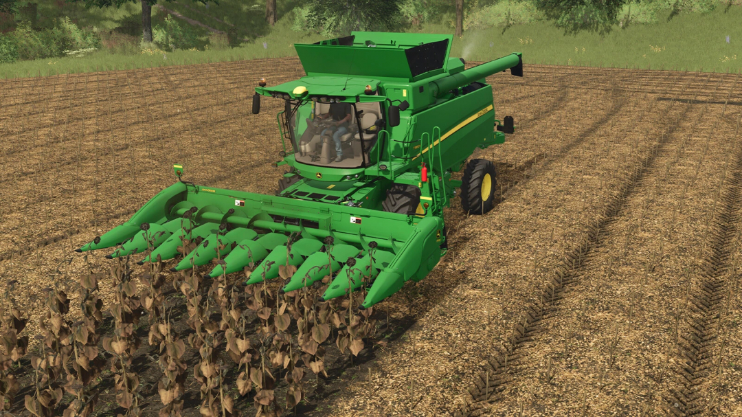 John Deere T560 harvesting in FS25 mod, Farming Simulator 25