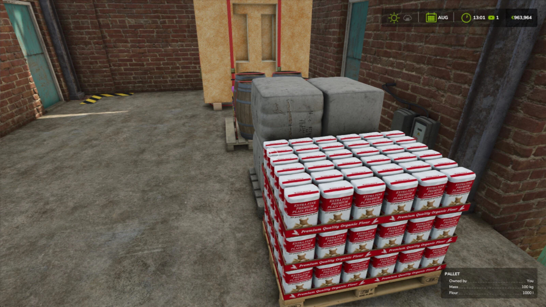 FS25 Liftable Pallets And Bales mod showing pallets of organic flour in a warehouse.