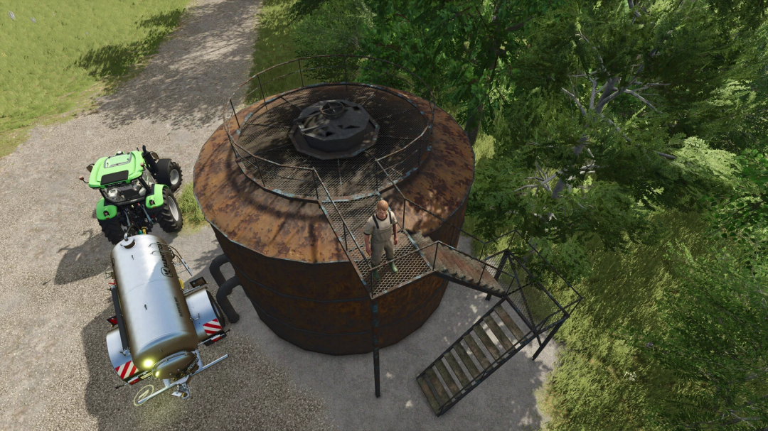 FS25 Old Slurry Tank mod v1.0.0.0 showing a rusty tank with a worker and tractor nearby.