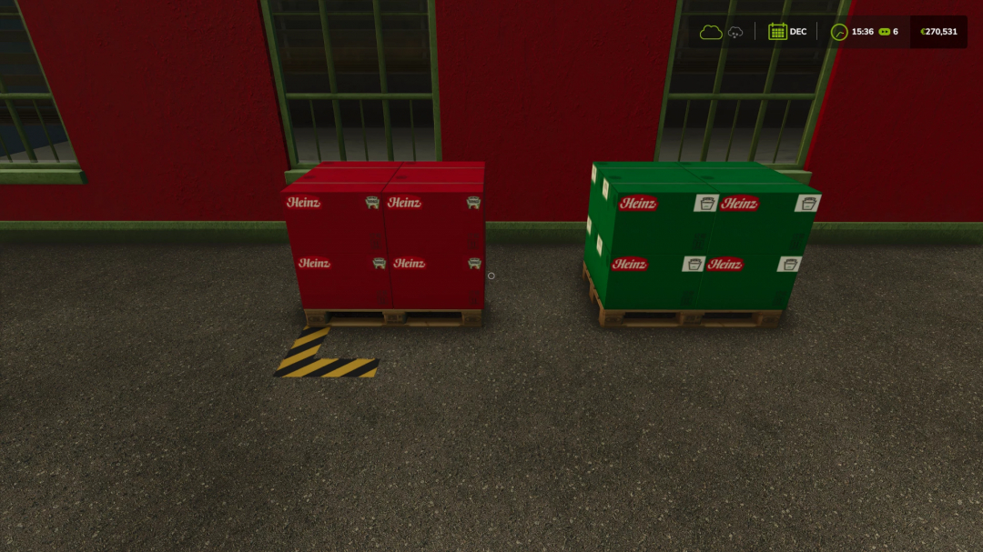 FS25 mod Ketchup Production showing pallets stacked with ketchup boxes labeled Heinz.