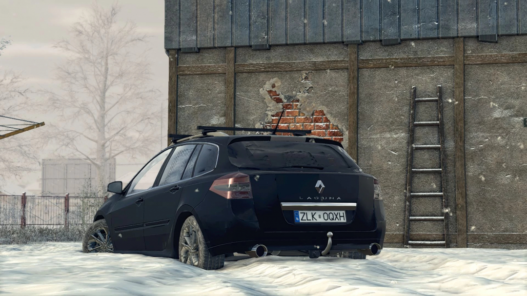 FS25 mod Renault Laguna III Grandtour in snow by barn