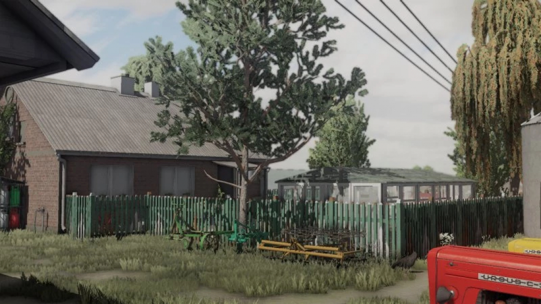 FS22 mod Savegame Szpakowo v1.0.0.1: Rustic farmhouse with fence and garden, captured in Farming Simulator 22.