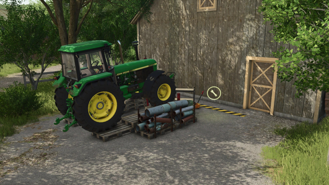 Tractor at Simple Pallet Workshop in FS25 mod, showcasing agricultural tools.