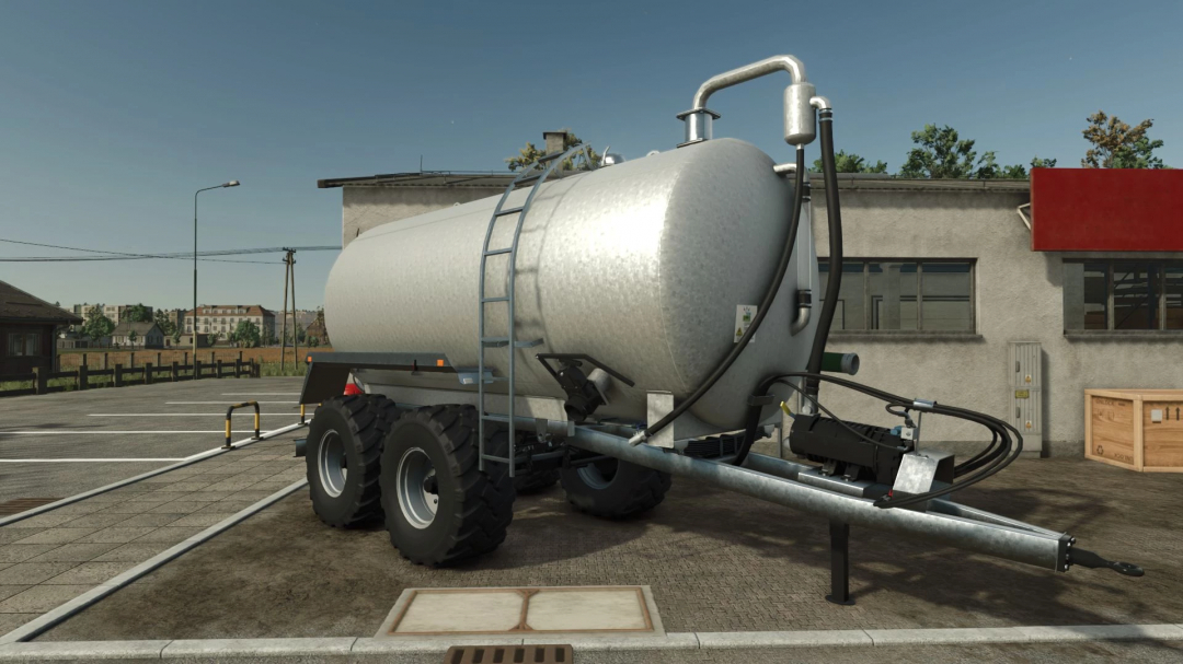 Lizard CIS14 v1.0.0.0 mod in FS25, showing a large silver tanker trailer with dual wheels parked in a farm setting.