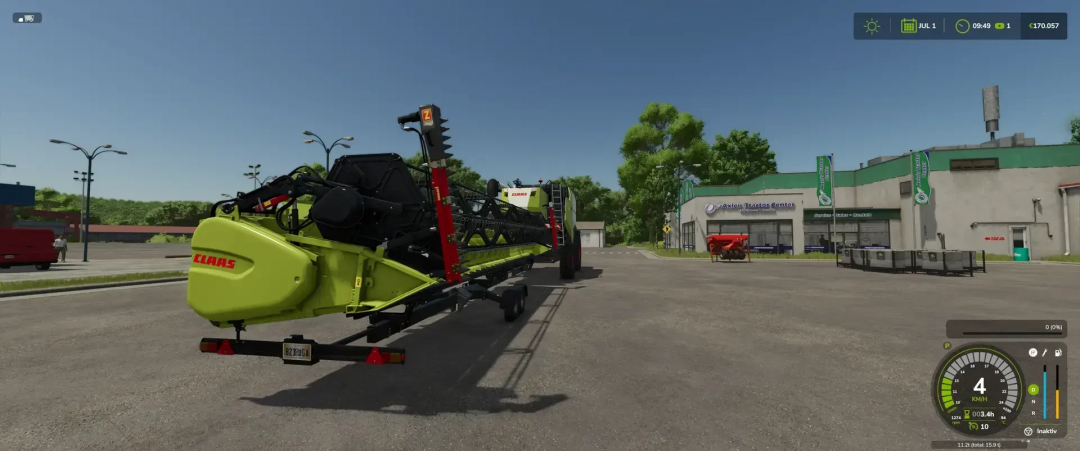 FS25 mod Varifeed 28ft as Claas at a tractor center in Farming Simulator 25.