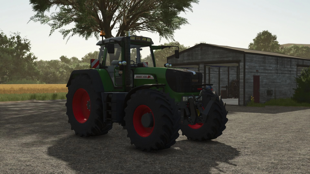 Fendt 900 Vario TMS tractor parked in a farmyard, featured in FS25 mods for Farming Simulator 25.