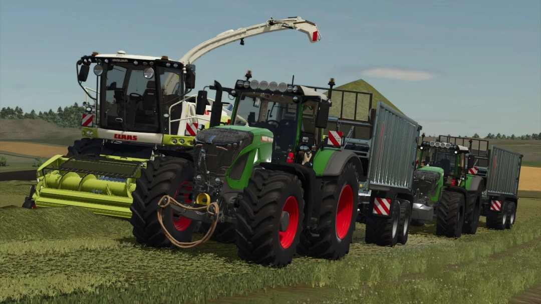 Fendt Vario 900 Edit v1.0.0.0 mod in FS25 showcasing tractors and trailers in a field.