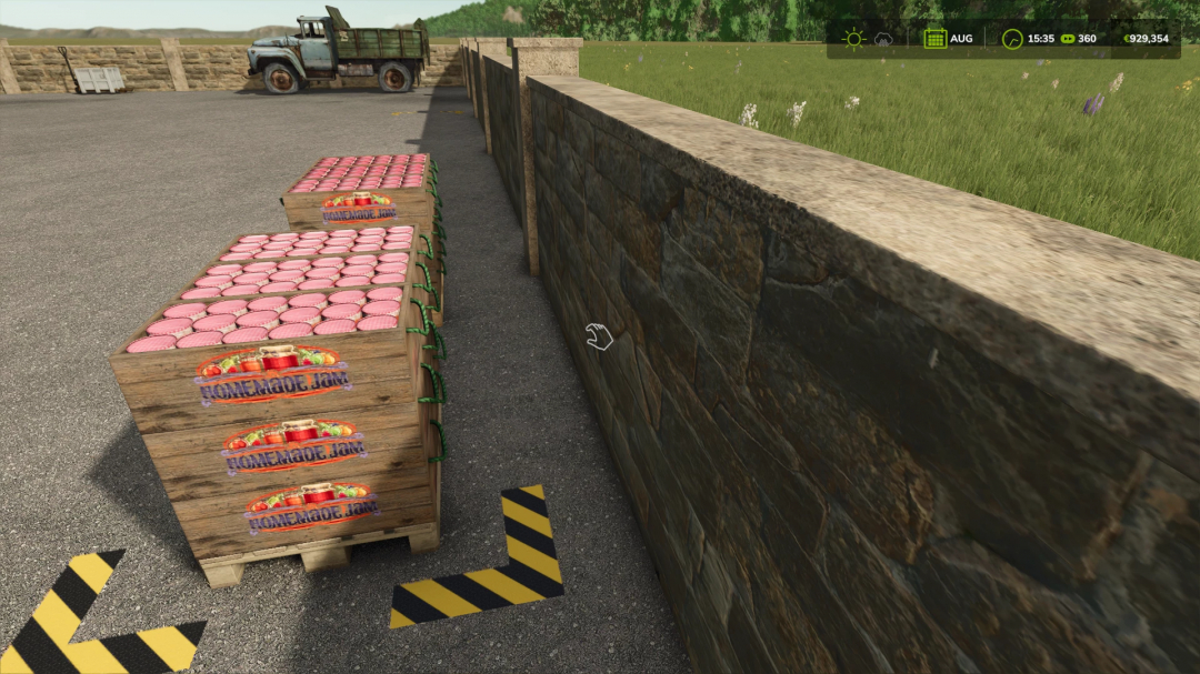 FS25 Marmalade Production mod showing crates of homemade jam in an outdoor area.