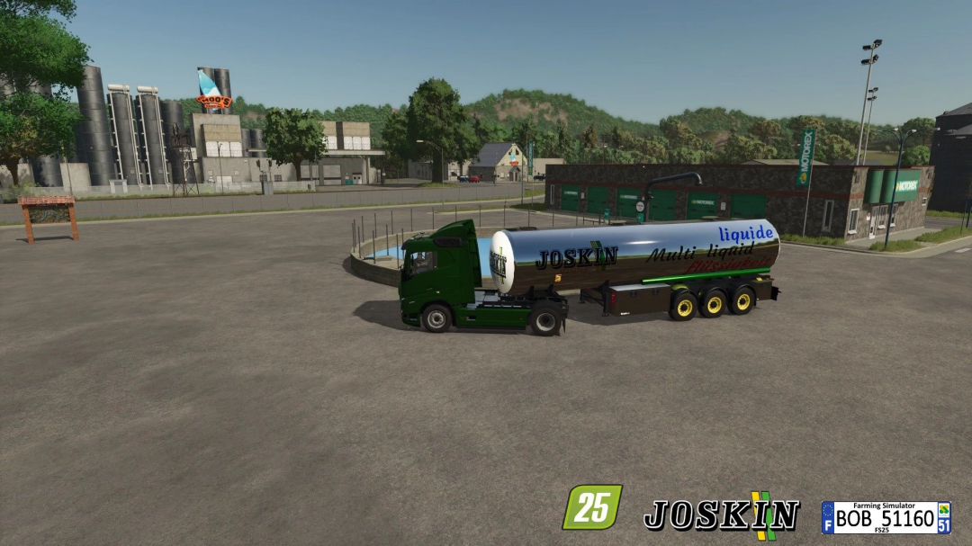 Multi-liquid tank mod in FS25, featuring a green truck and trailer in a farm setting.