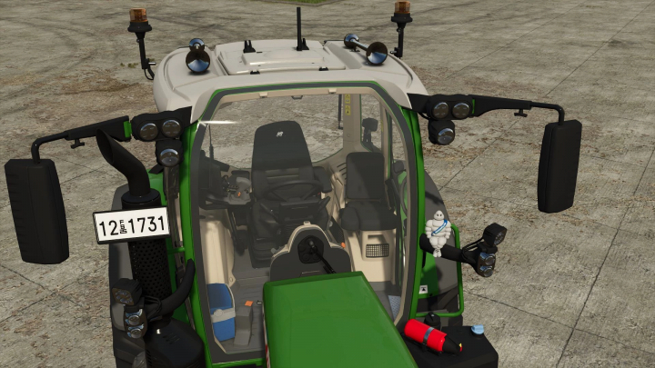 fs25-mods, Detailed view of Fendt Vario Edit v1.0.0.0 mod for FS25, showing tractor cabin and controls.