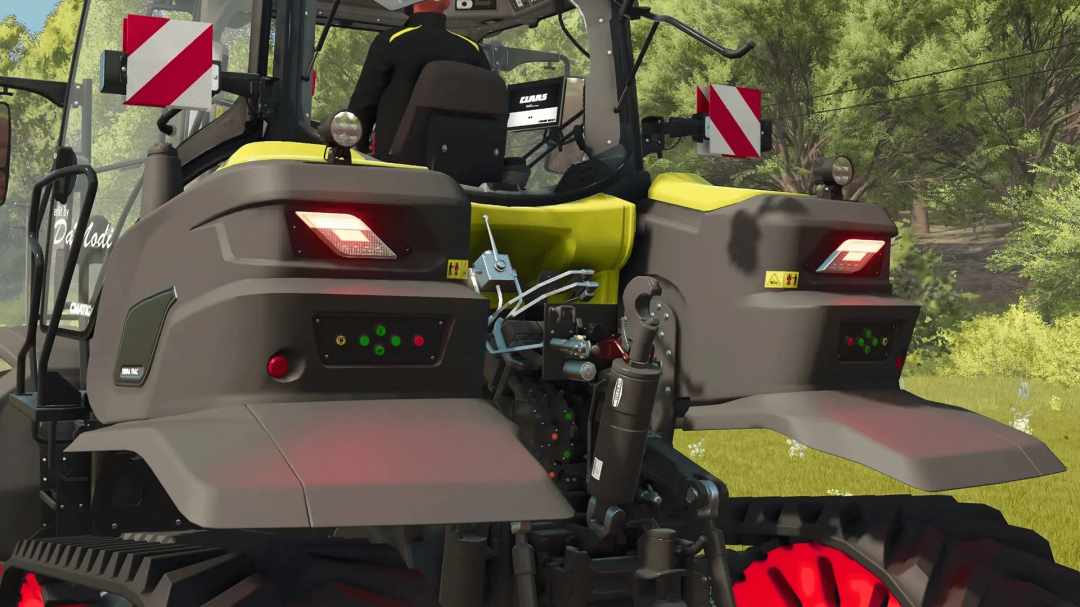 Close-up of Claas Axion 900 TT Special mod in FS25, showcasing rear details and controls.