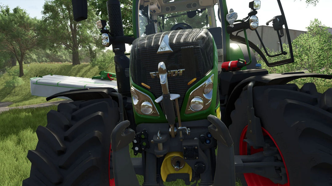 Close-up of a Fendt Vario tractor in FS25 mod, Farming Simulator 25, displaying front details and surroundings.