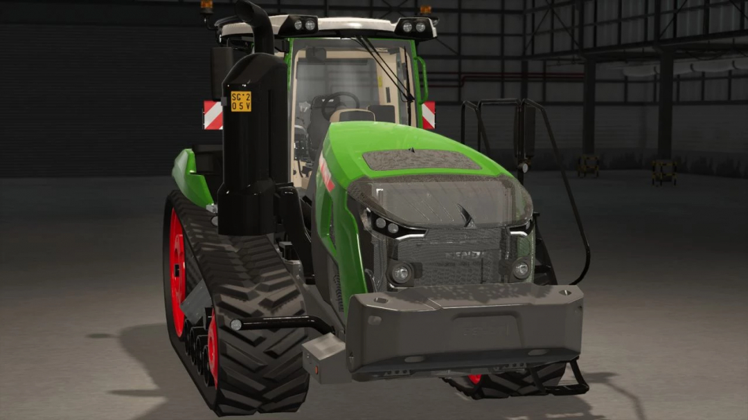 Green tractor with Italian license plate mod in Farming Simulator 25.