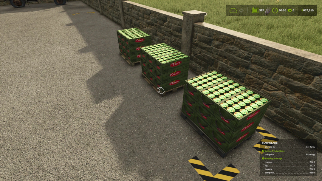 FS25 mod Marmalade Production shows pallets of jars outside, highlighting the marmalade manufacturing feature.