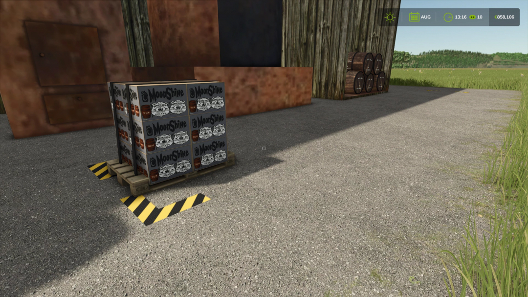 Pallet of Moonshine crates in FS25 OLD WHISKY PRODUCTION mod.