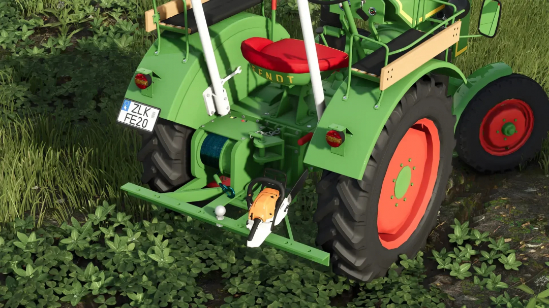 FS25 mod Fendt Dieselross F20H6B v1.0.0.0 featuring a chainsaw attached to the tractor's rear structure.