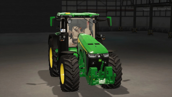 fs25-mods, Front view of a green tractor with Norwegian license plates mod in Farming Simulator 25.