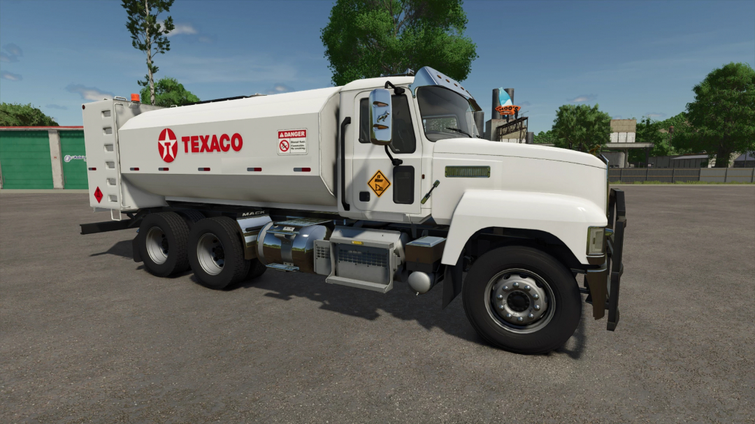 Mack tanker truck mod with Texaco branding in Farming Simulator 25.