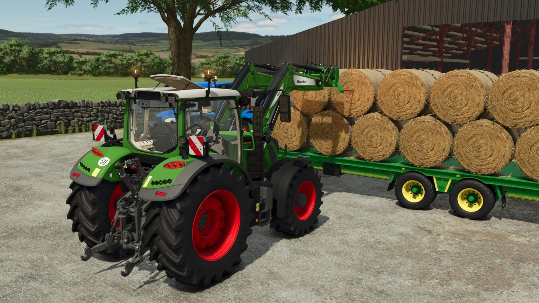 FS25 mod McHale 691 v1.0.0.1 showing a green tractor and hay bales on a trailer.