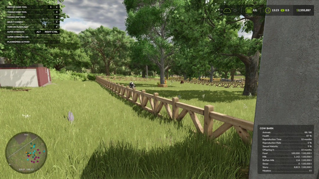 FS25 mod showcasing a medium cow barn with a wooden fence and increased storage in a lush green field.