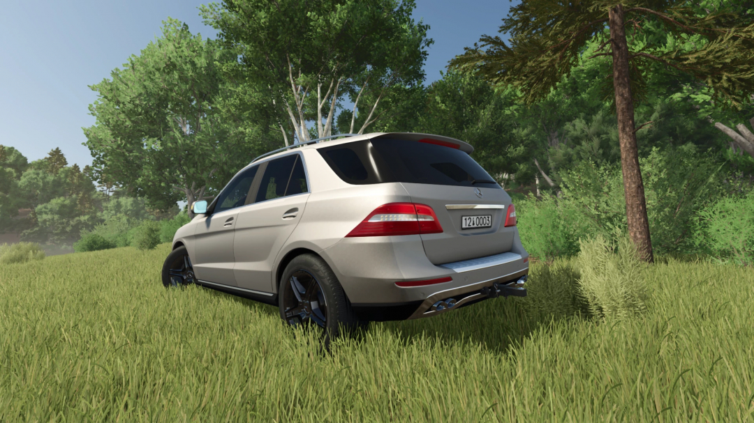 Mercedes-Benz ML350 mod in FS25 game, parked in a grassy field, showcasing Farming Simulator 25 mods.