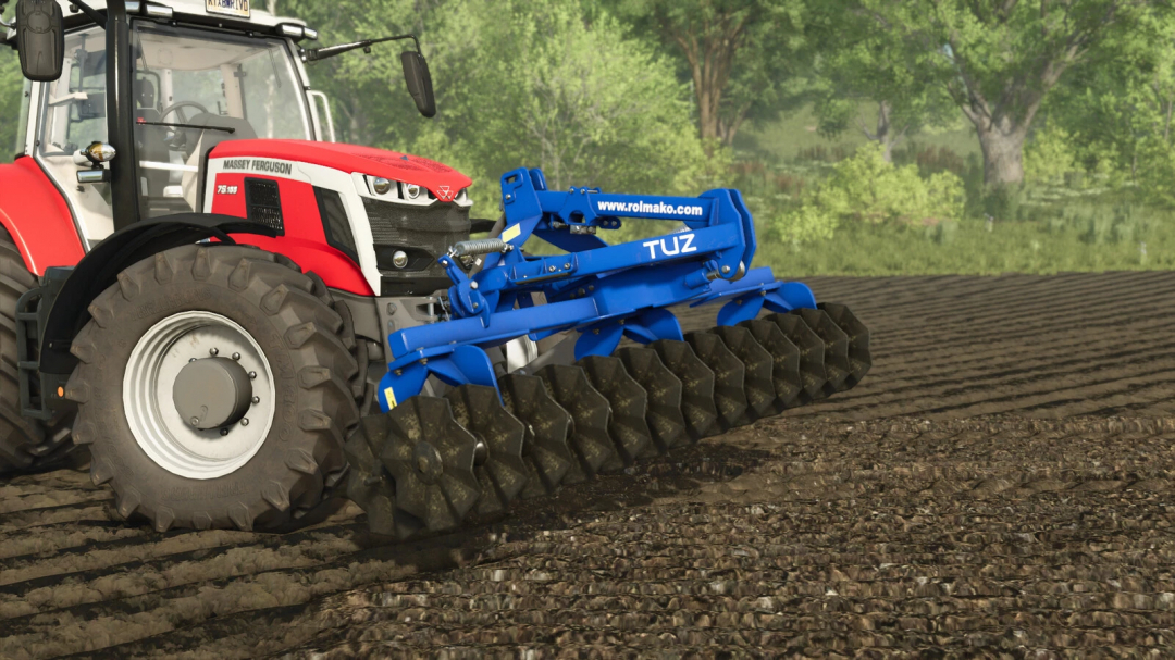 FS25 mod Rolmako Front Roller TwinDisc attached to tractor in field