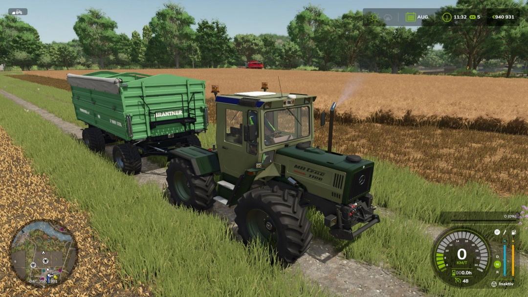 MB Trac 1000-1100 Silbersteel mod in FS25 towing a green trailer through a field.