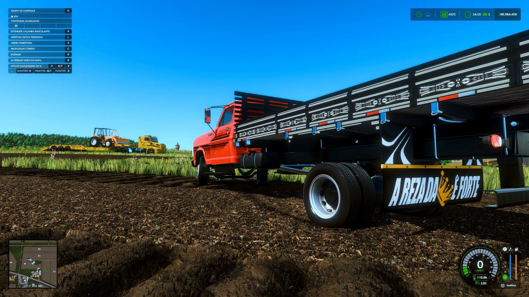 Ford F-4000 mod in FS25 with detailed truck bed, showcasing vibrant farm environment.