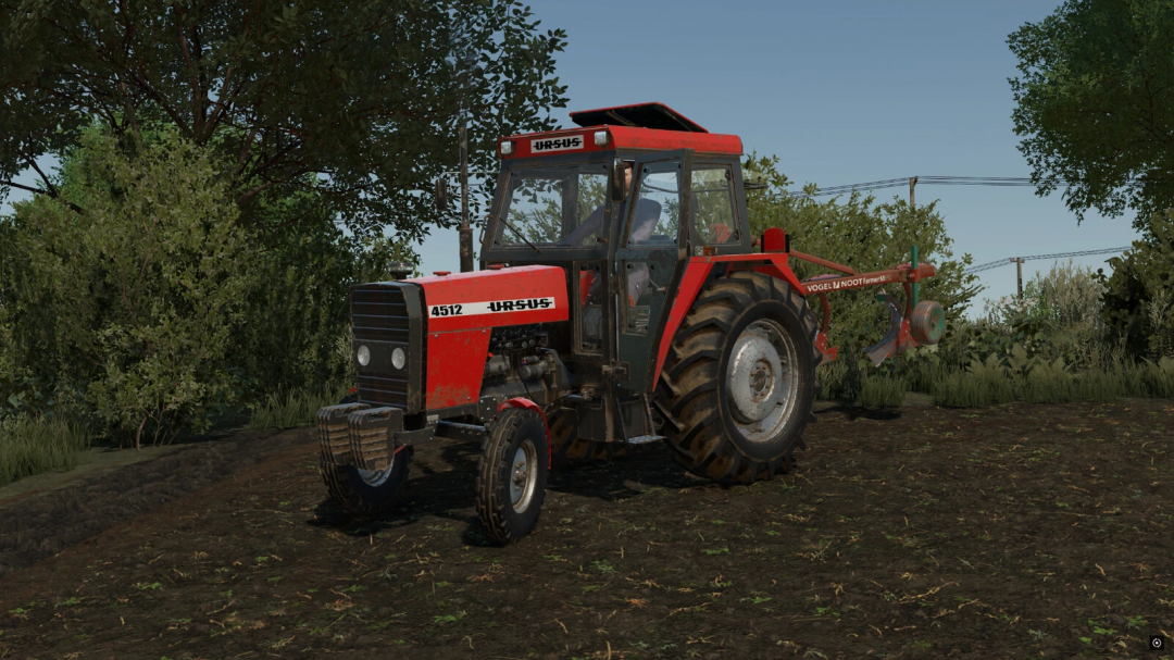 Ursus 4512 tractor mod on a field in FS22, showcasing Farming Simulator 22 mods.