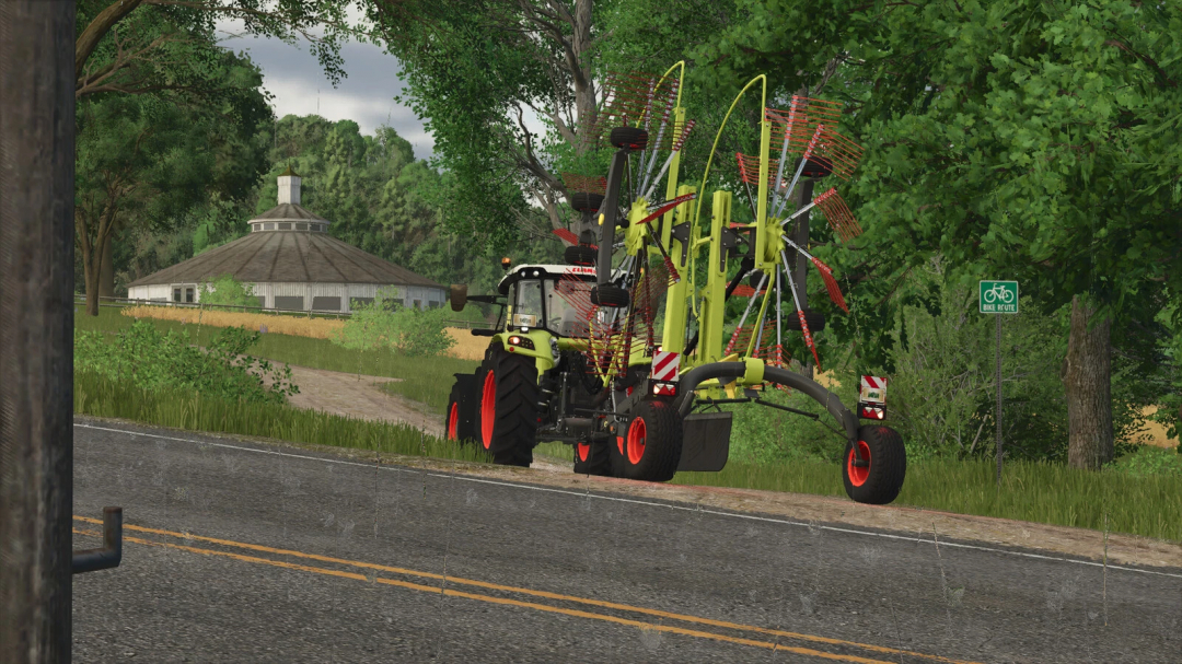 CLAAS Liner 2700 mod in FS25 on country road surrounded by trees.