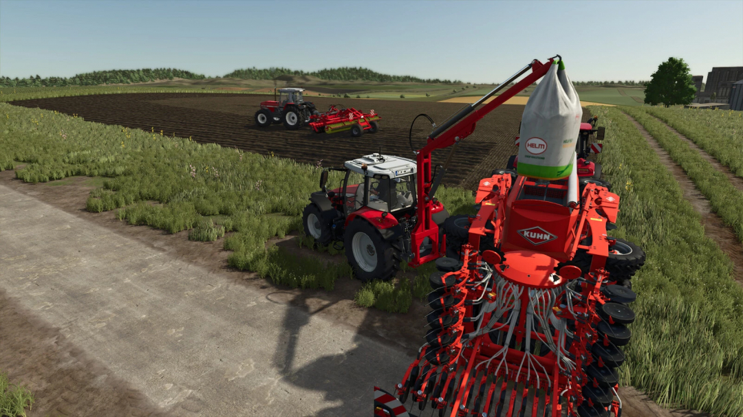 Farming Simulator 25 mod Lizard Bigbaglift lifting a large bag on a tractor in a field.