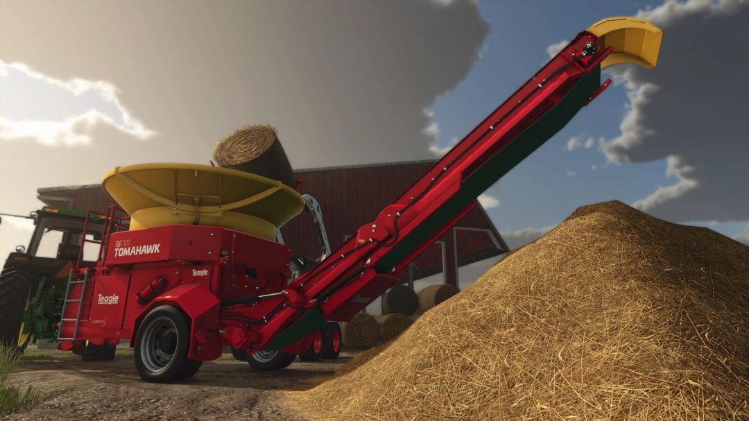 FS25 mod Teagle Tomahawk C120 spreading straw, with tractor and barn in background.