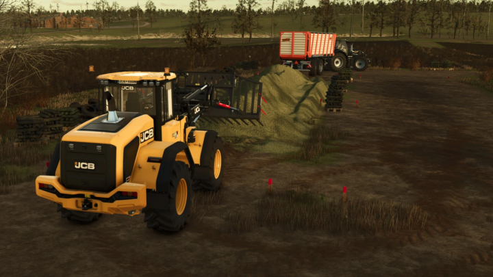 fs25-mods,  Bunkersilo Pack mod in FS25 showing a JCB loader and a trailer unloading silage on a farm.