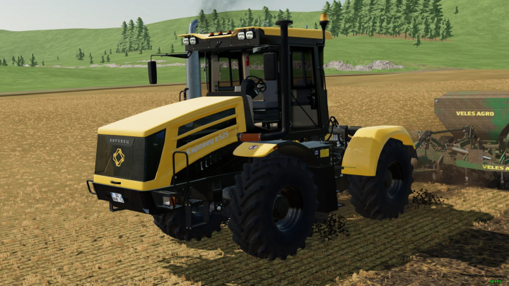 fs22-mods, Kirovets K5 tractor mod in Farming Simulator 22 fieldwork, enhancing gameplay with realistic machinery.