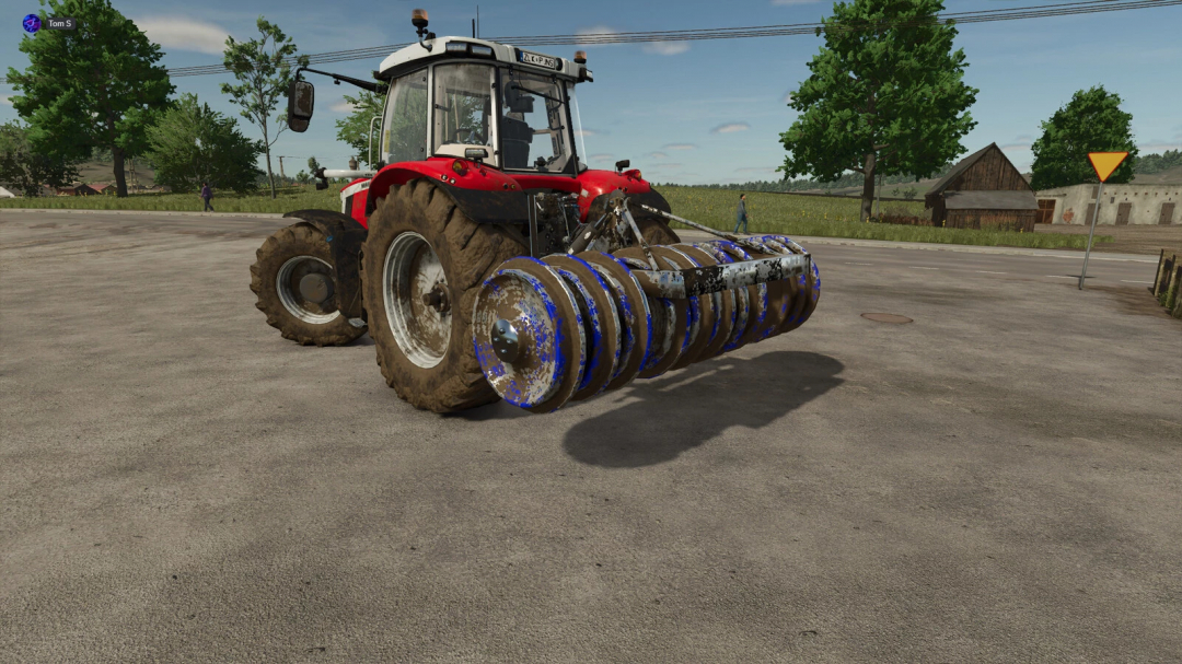 Silopress 33 mod in FS25 showing a tractor with attached silage compactor.