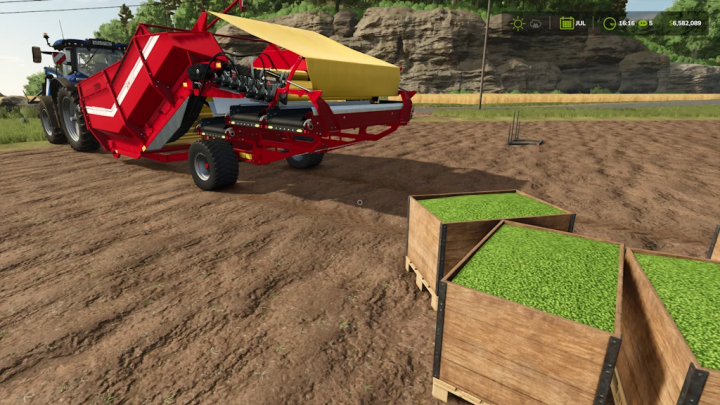 fs25-mods,  FS25 mod Grimme RH2460 1.0.0.0 harvesting equipment in a field with produce in wooden crates.