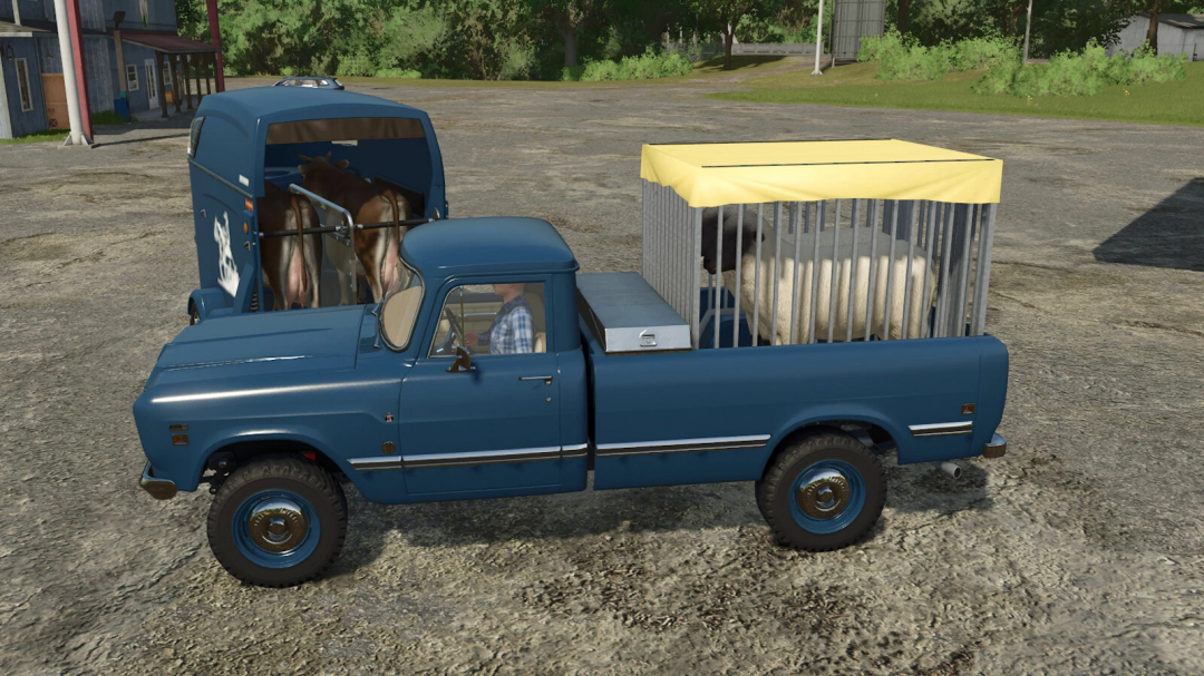 FS25 mod Animal Transports v1.0.0.0 showing a truck carrying livestock including cows and sheep.