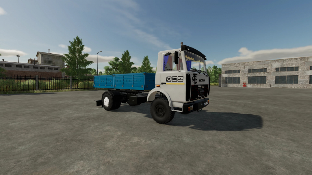 FS22 mod: MAZ 5337 v1.0.0.0 truck in Farming Simulator 22 with blue cargo bed.
