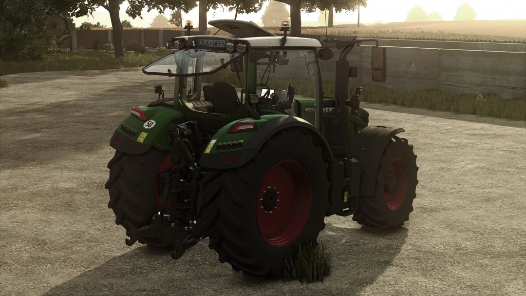 Fendt 600 Gen7 Series tractor mod from FS25 with large tires and detailed cabin, part of FS25 mods for Farming Simulator 25.