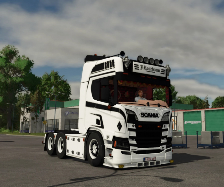 fs25-mods, Scania R650 mod from FS25 showing a detailed white truck with custom accessories, part of Farming Simulator 25 mods.
