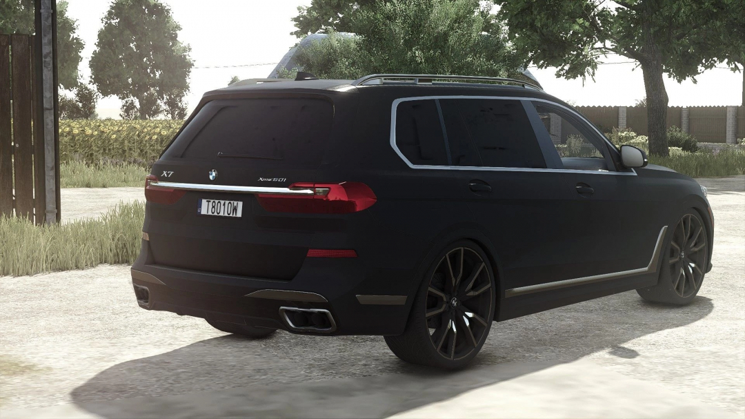 Black BMW X7 M50i mod from Farming Simulator 25, showcasing a detailed SUV with sleek design and custom rims.